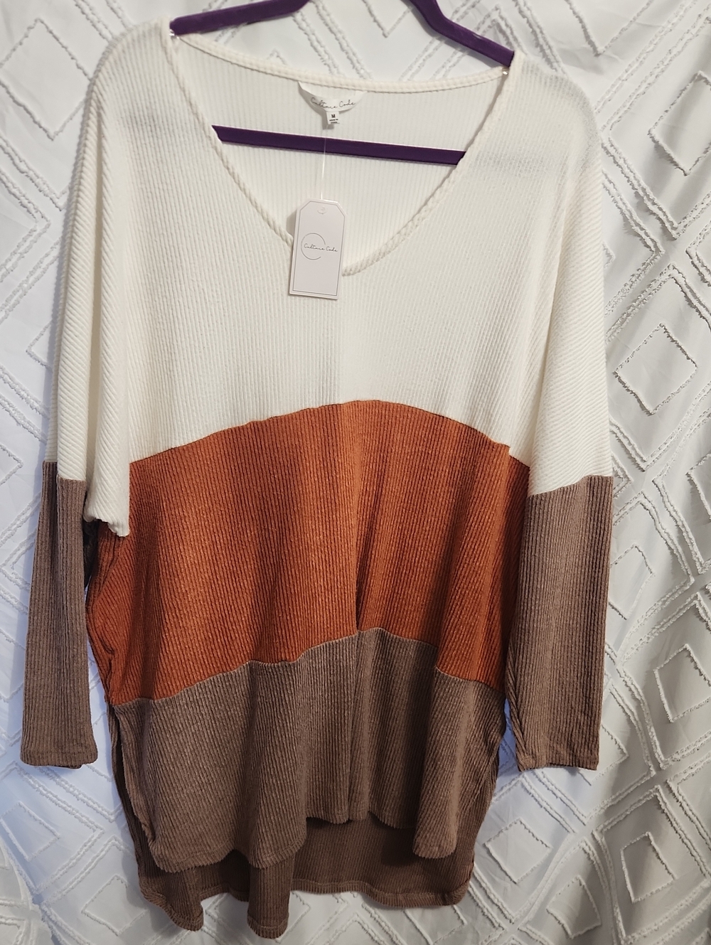 Pit 28  Colorblock V-Neck Sweater - Cream, Rust & Taupe